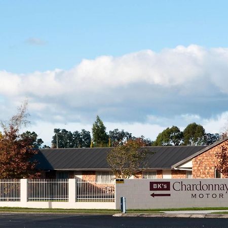 Bk'S Chardonnay Motor Lodge Мастъртън Екстериор снимка